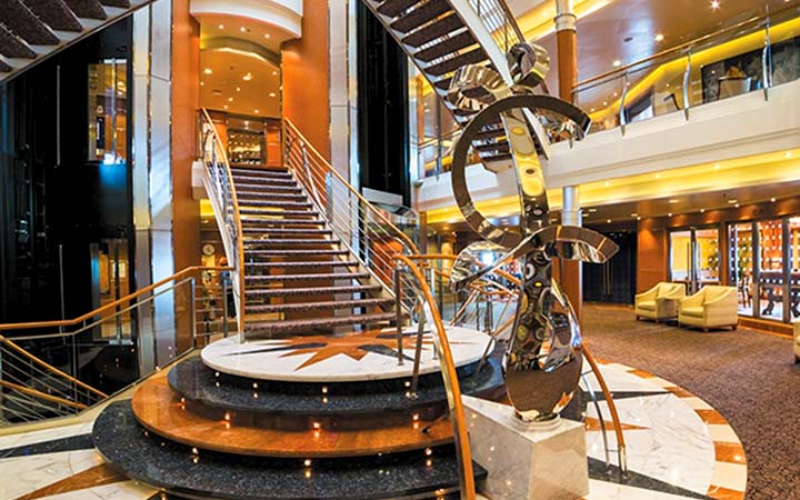 Bateau Seven Seas Voyager